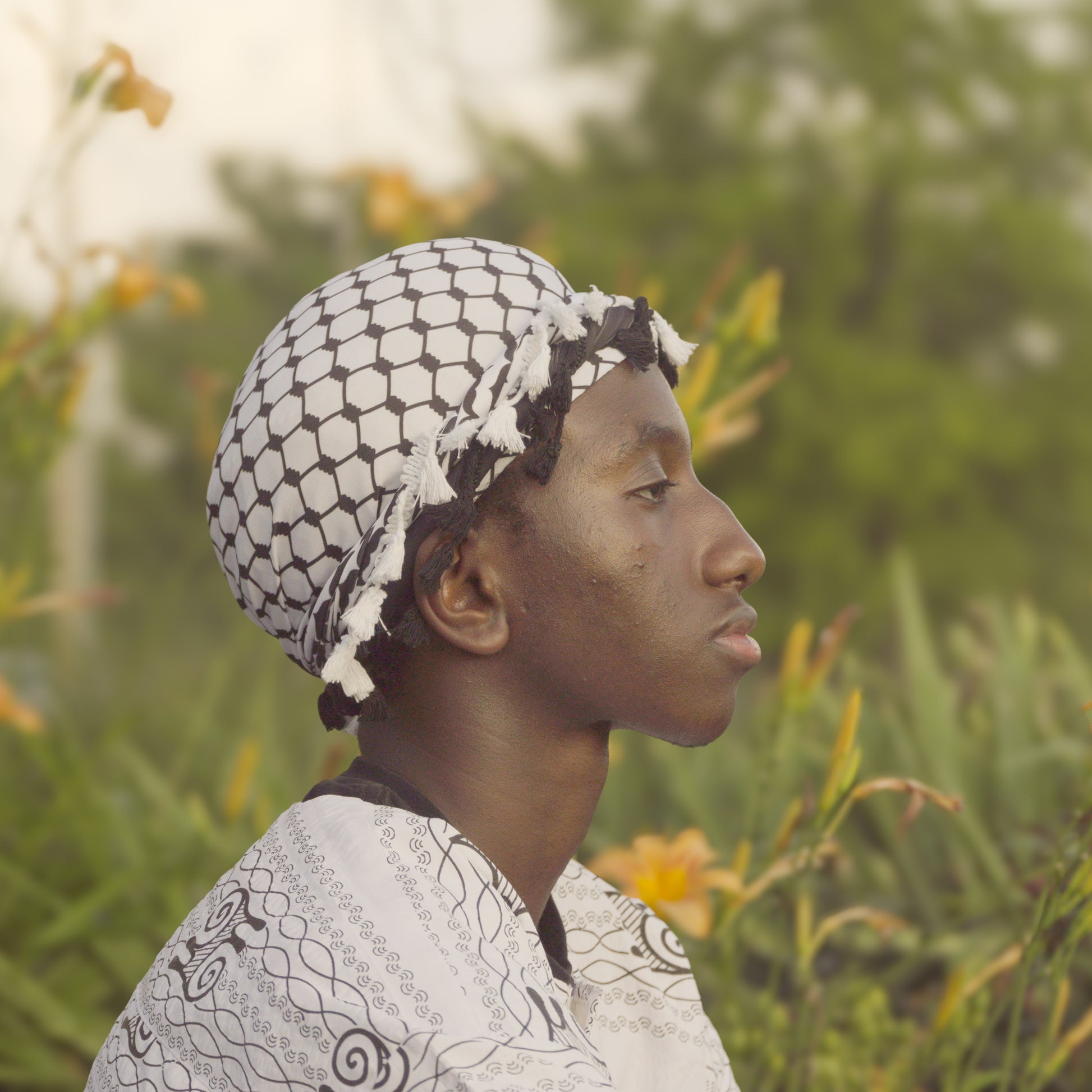 Al-Khutwa – The Step                                                                                                                               Black & White Wrap Inspired by Faith & Resilience