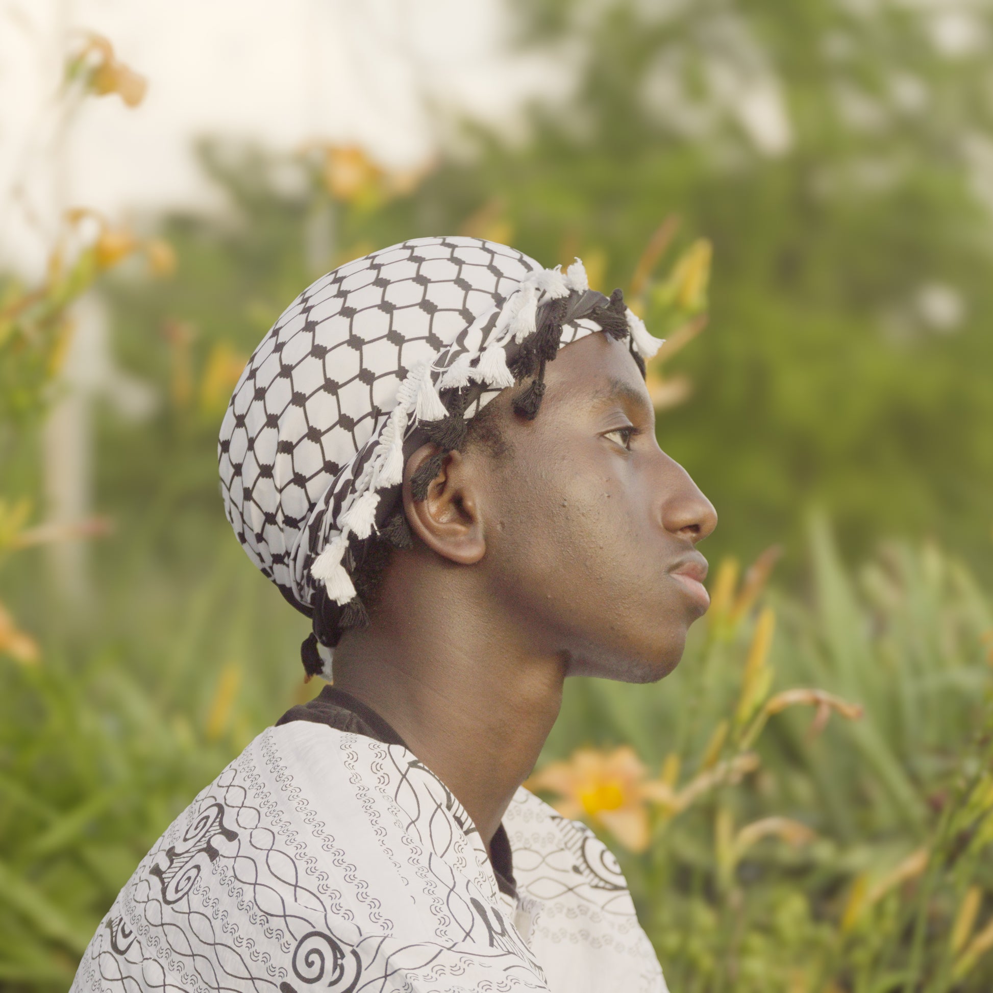 Al-Khutwa – The Step                                                                                                                               Black & White Wrap Inspired by Faith & Resilience