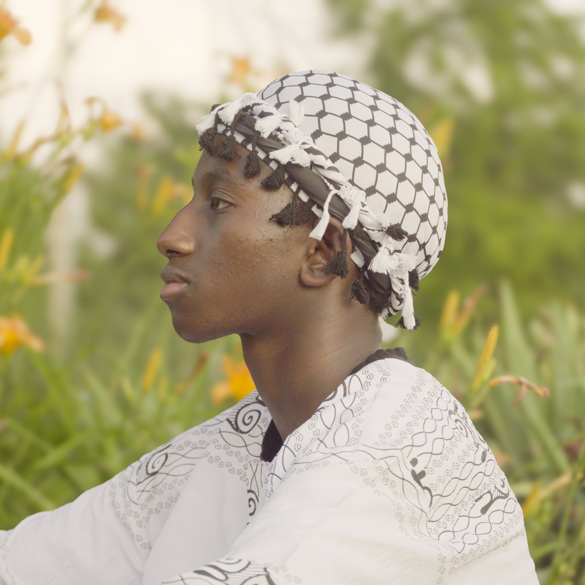Al-Khutwa – The Step                                                                                                                               Black & White Wrap Inspired by Faith & Resilience